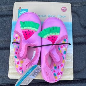 New water/swim shoes for girls size 9/10